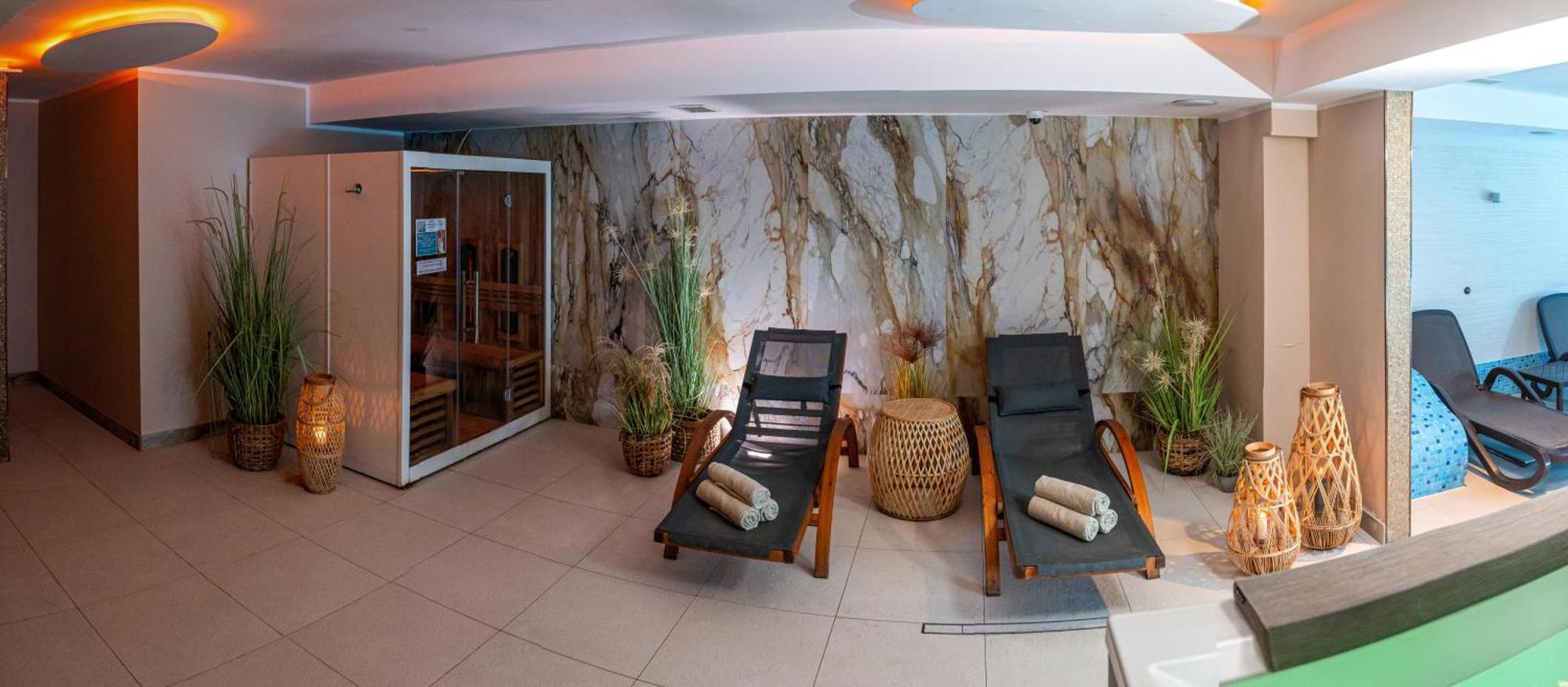 宝蓝酒店 Jastrzębia Góra 外观 照片